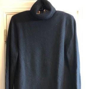 Black cashmere turtleneck by Saks Fifth Ave Large